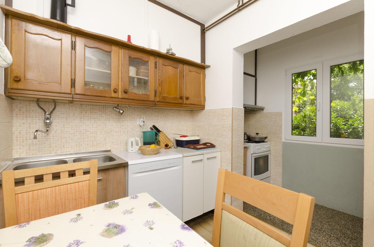 Apartments Luka 로고즈니차 외부 사진
