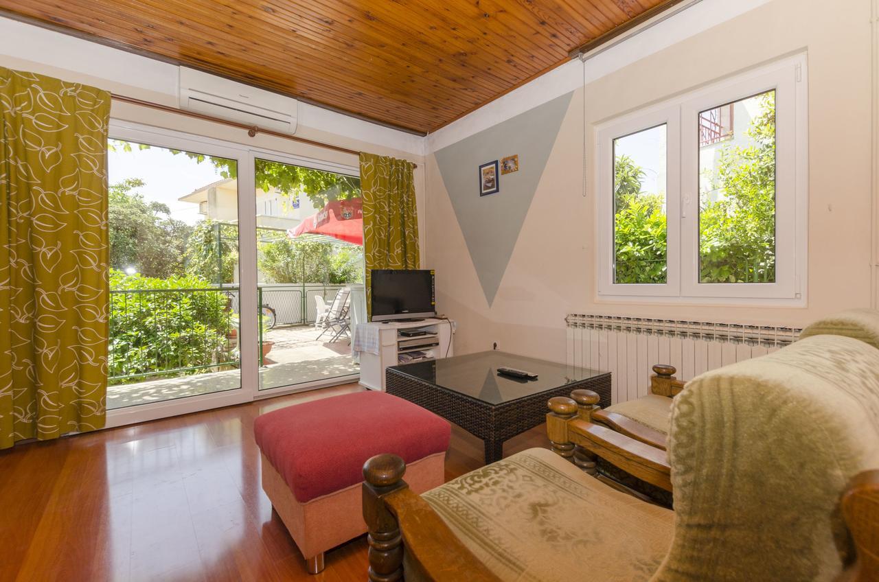Apartments Luka 로고즈니차 외부 사진