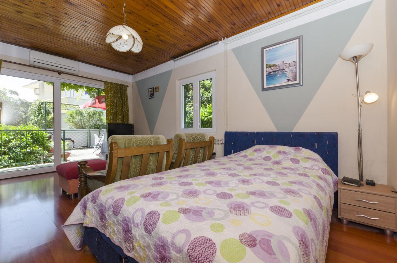 Apartments Luka 로고즈니차 외부 사진