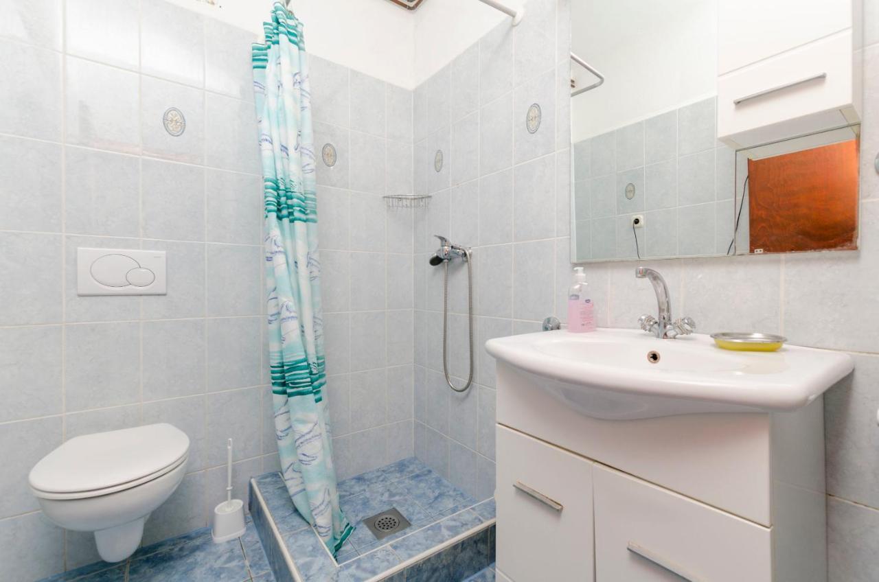 Apartments Luka 로고즈니차 외부 사진